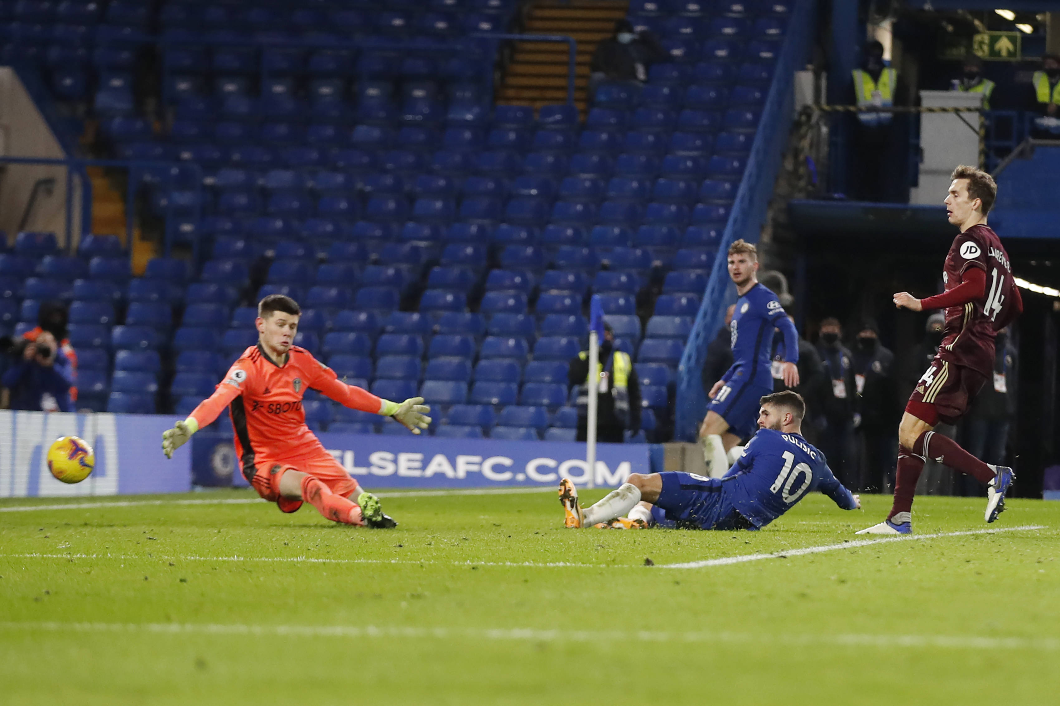 那个在球场 那个在球场